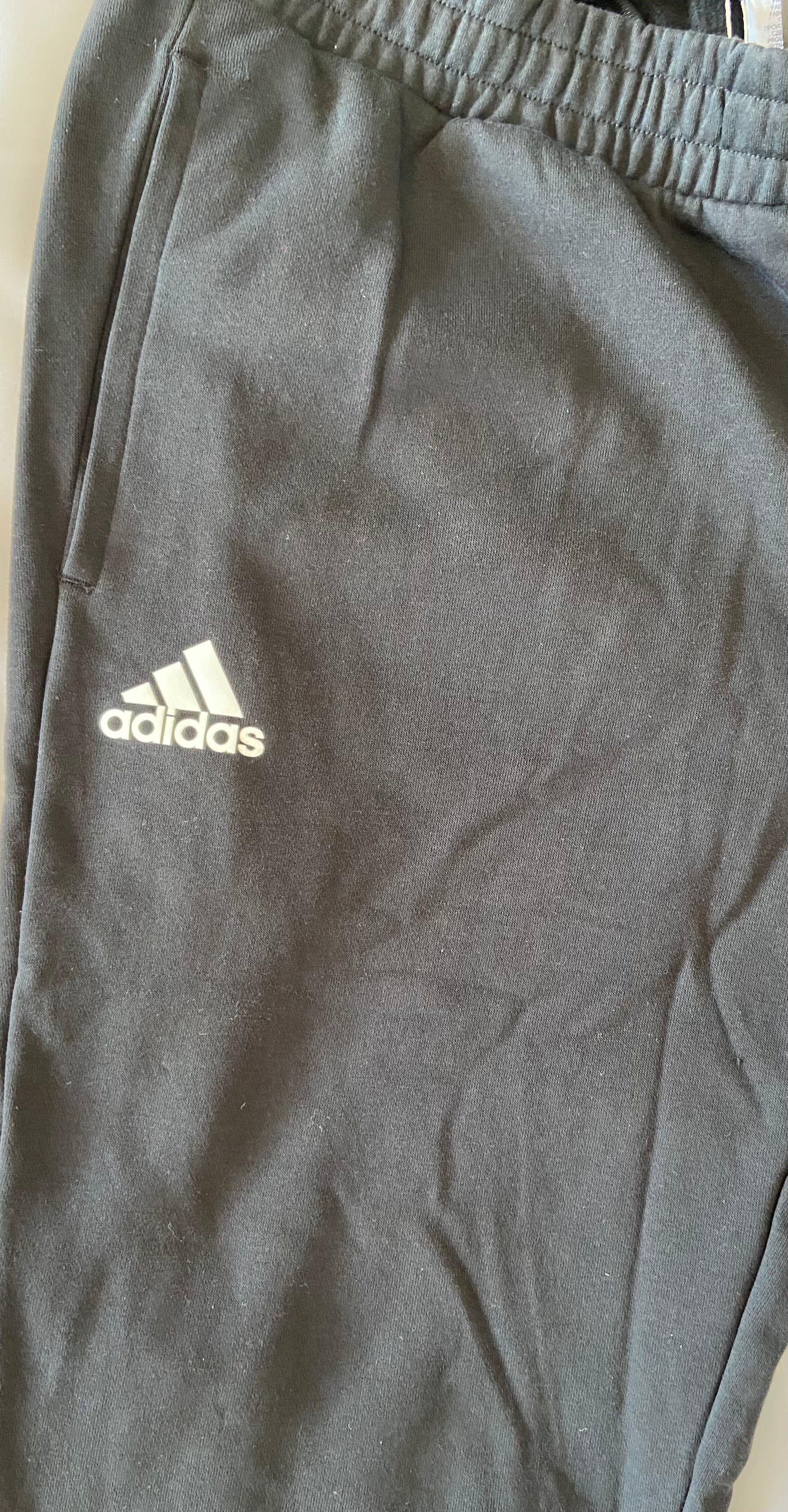 Adidas store joggers clearance